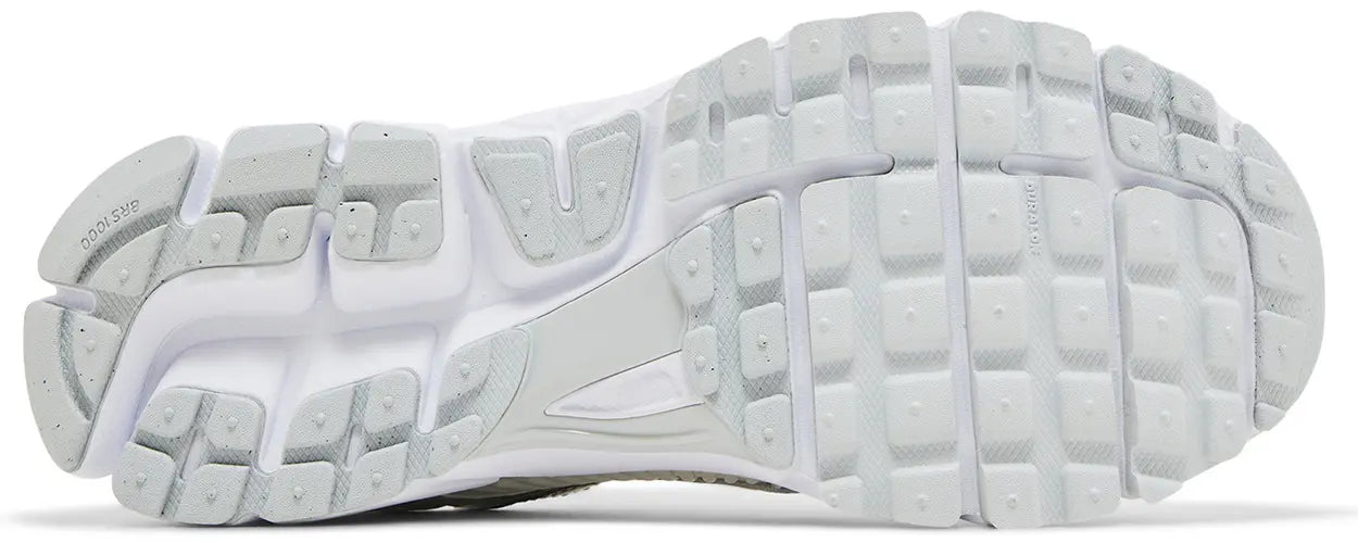 AIR ZOOM VOMERO 5 CHROME TOE