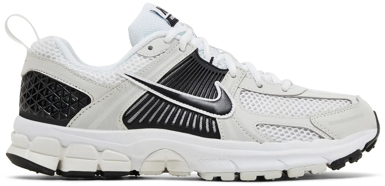 AIR ZOOM VOMERO 5 WHITE BLACK