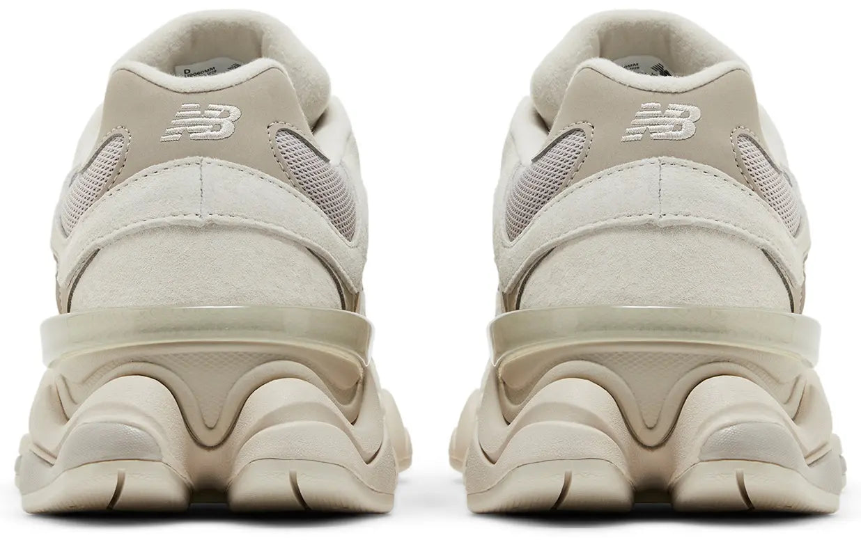 9060 GREY MOONBEAM