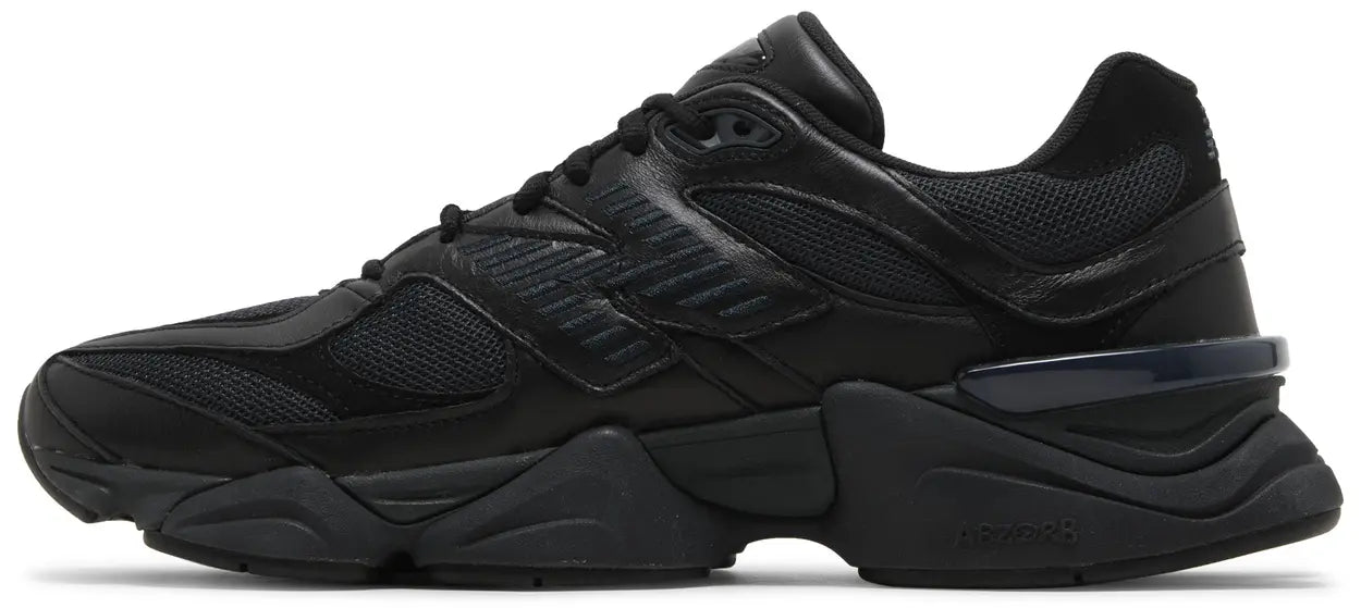9060 TRIPLE BLACK LEATHER