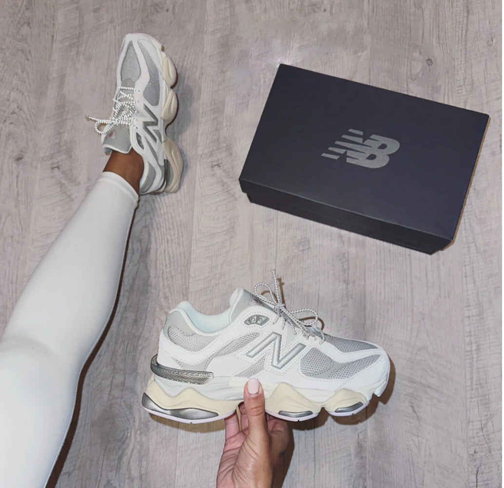 9060 GREY MATTER DECEMBER SKY