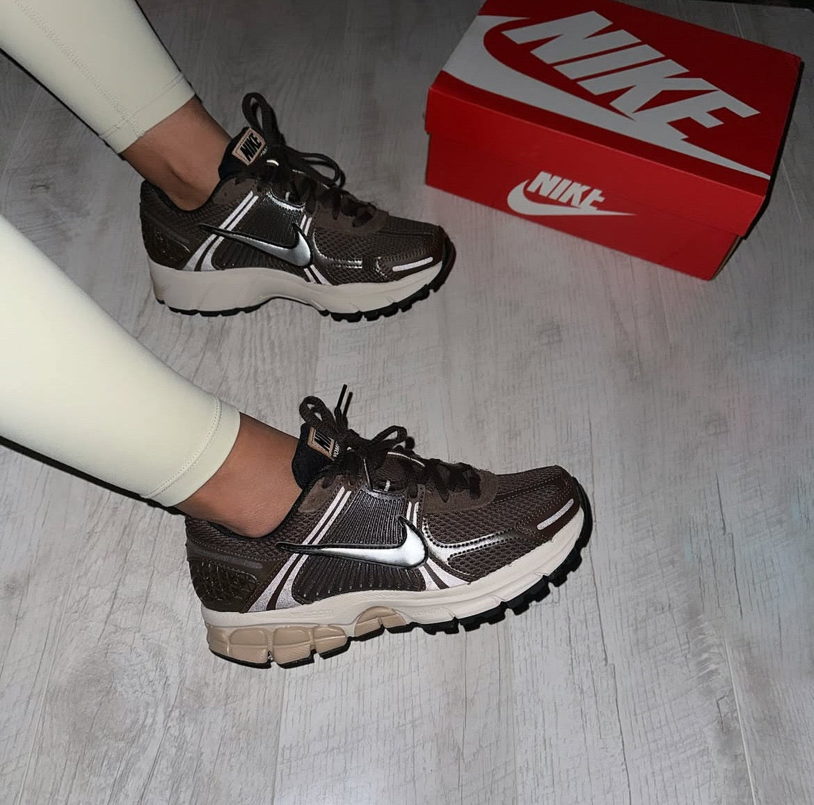 AIR ZOOM VOMERO 5 BAROQUE BROWN