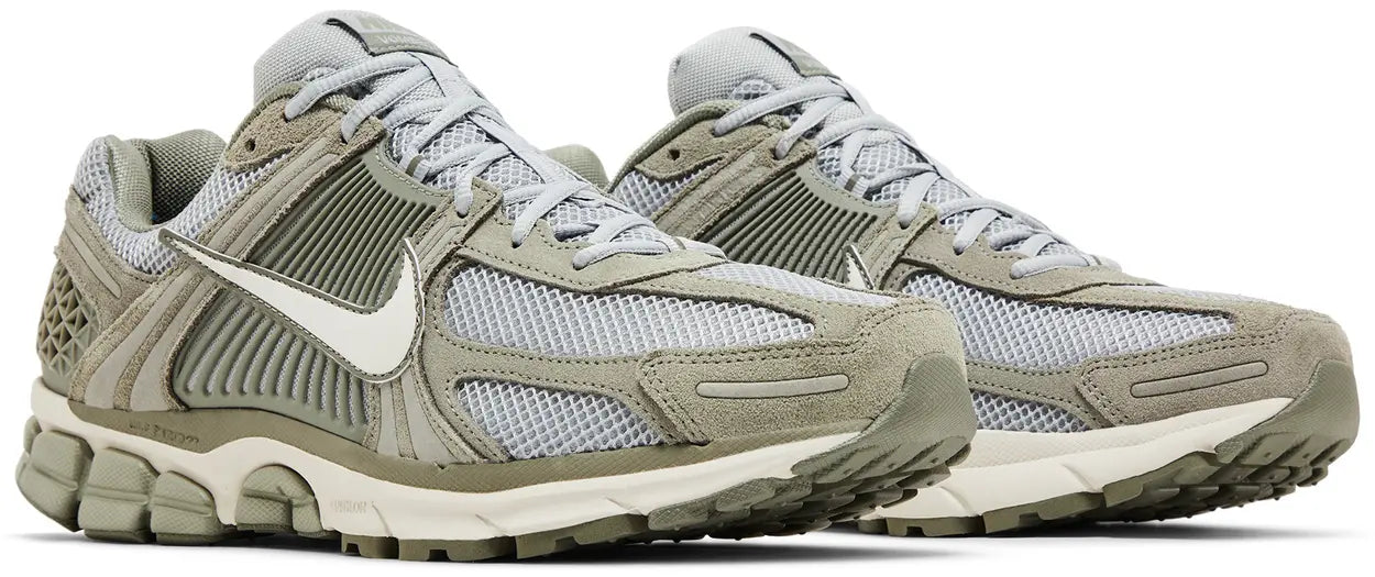 AIR ZOOM VOMERO 5 DARK STUCCO