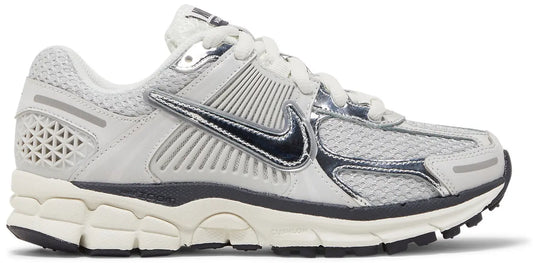 AIR ZOOM VOMERO 5 PHOTON DUST METALLIC SILVER