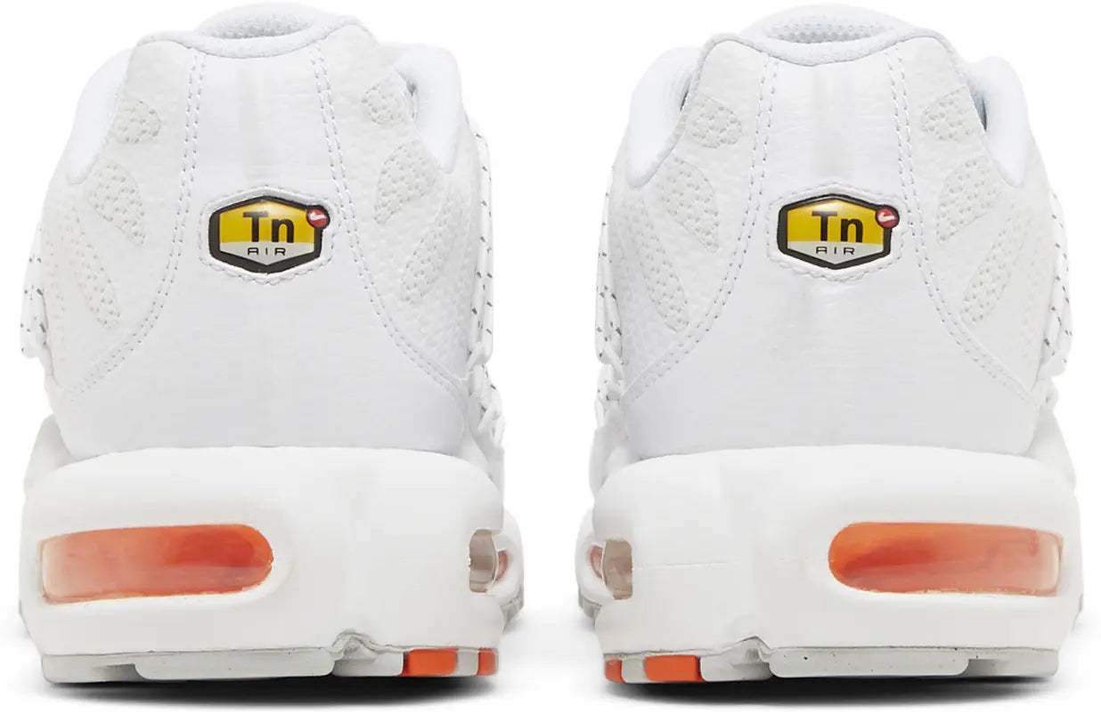 AIR MAX PLUS WHITE SAFETY ORANGE